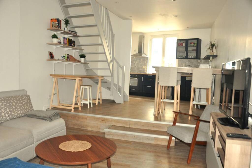 Duplex avec belle térasse au centre de Bayonne Appartamento Esterno foto